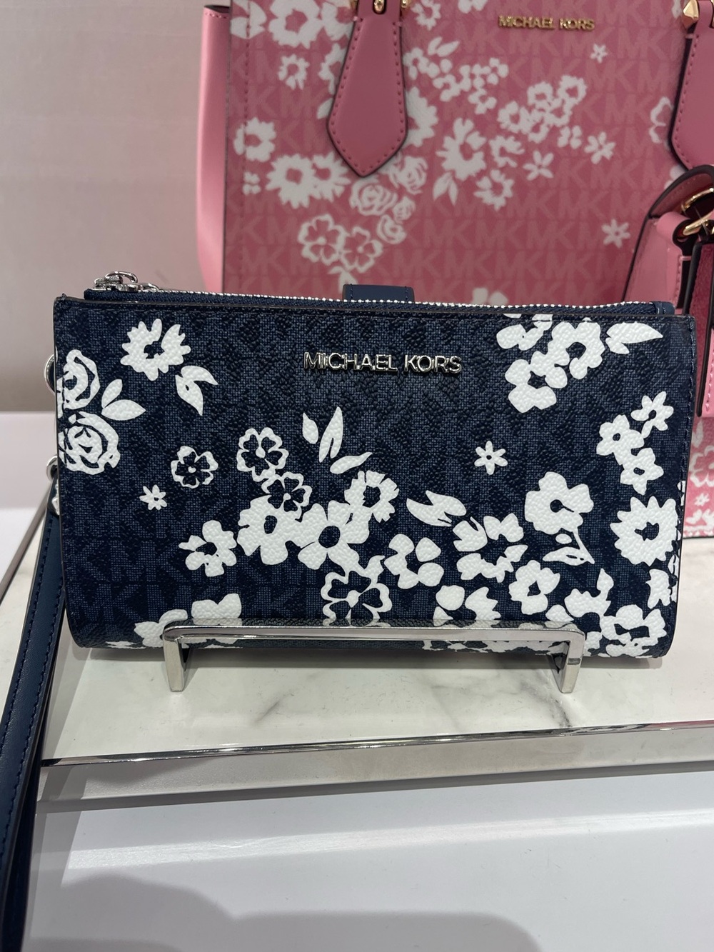 MICHAEL KORS Jet Set Travel Lg Double Zip Printed Signature Logo Wristlet Wallet